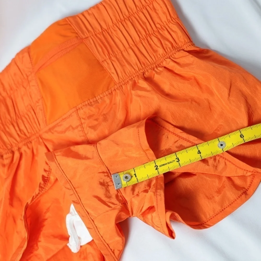 🅽🅴🆆 𝓕𝓻𝓮𝓮 𝓟𝓮𝓸𝓹𝓵𝓮 Movement The Way Home shorts tangerine/orange, XS